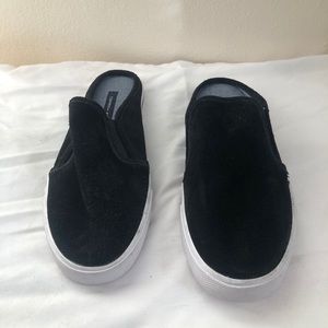 Slip-on sneakers